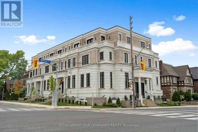 30 Hillhurst Blvd