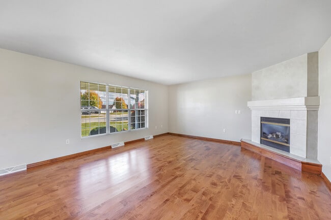 234 Cavil Way in De Pere, WI - Foto de edificio - Building Photo