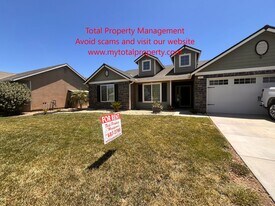 2307 Tahoe Ave in Tulare, CA - Building Photo