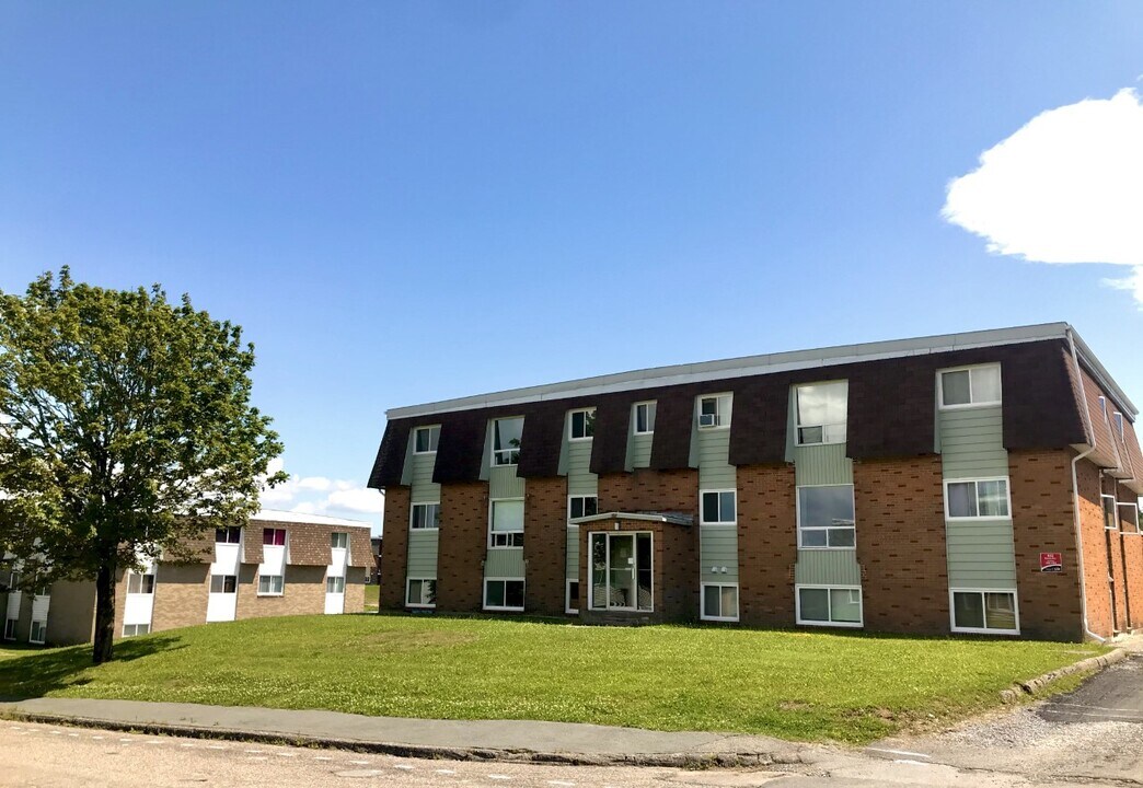 522 Bonita Ave in Saint John, NB - Building Photo