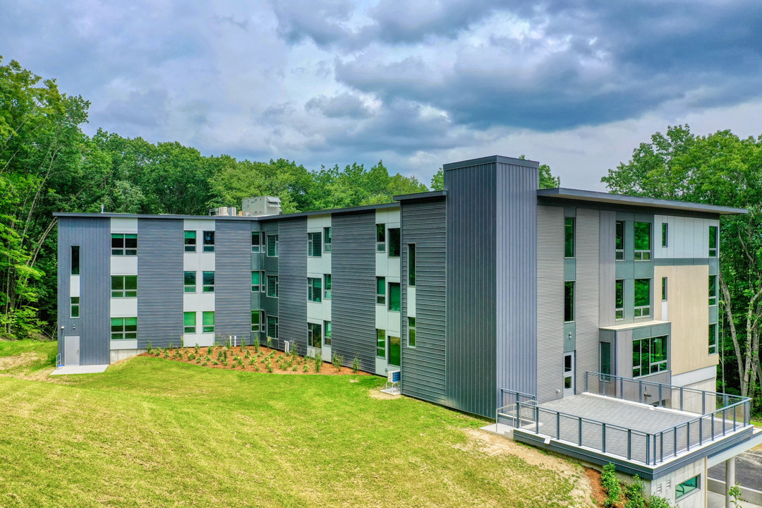 Wentworth Community Housing in White River Junction, VT - Foto de edificio