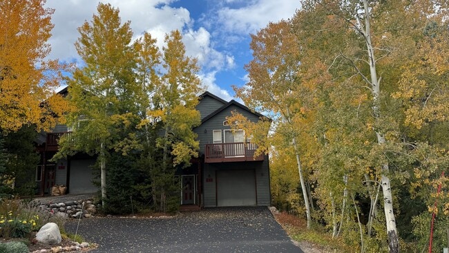 property at 192 Burgundy Cir