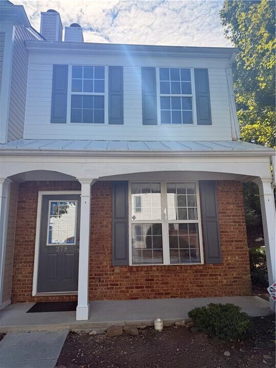 279 Devonshire Dr in Alpharetta, GA - Building Photo