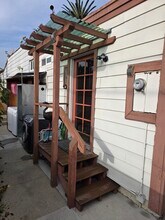 3786 Meier St, Unit House not Apt. in Los Angeles, CA - Foto de edificio - Building Photo