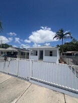 81 NW 44th St in Miami, FL - Building Photo