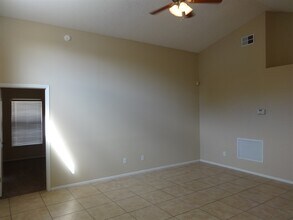 96 Knights Hollow Dr in Apopka, FL - Building Photo - Building Photo