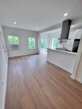 133 N Reno St, Unit 202 in Los Angeles, CA - Building Photo - Building Photo