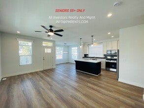 141 Douglas Dr in Oceanside, CA - Building Photo - Building Photo