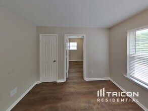 283 Iris Dr in Hendersonville, TN - Building Photo - Building Photo