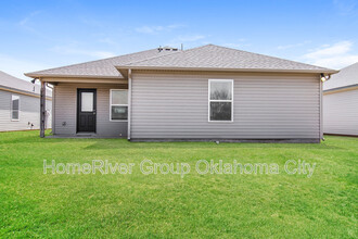 2016 Taylor St in Chickasha, OK - Building Photo - Building Photo