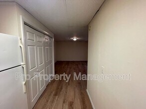 106 Woodside Green in Stamford, CT - Building Photo - Building Photo