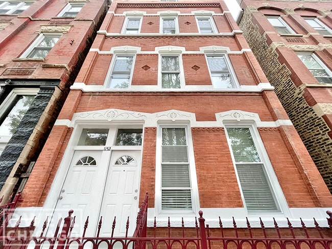 1154 W 17th St, Unit CH1