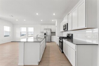 120 Mayacama Lp in San Marcos, TX - Foto de edificio - Building Photo