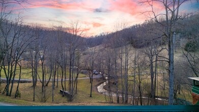 1239 E Fork Rd in Sylva, NC - Building Photo - Building Photo