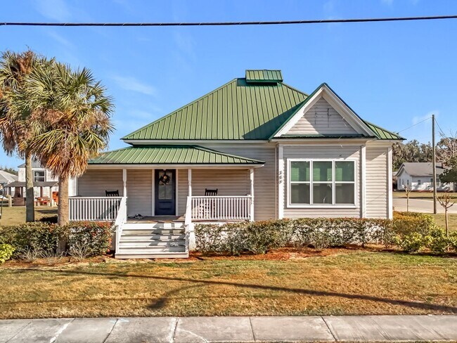 389 S Central Ave in Umatilla, FL - Building Photo - Building Photo