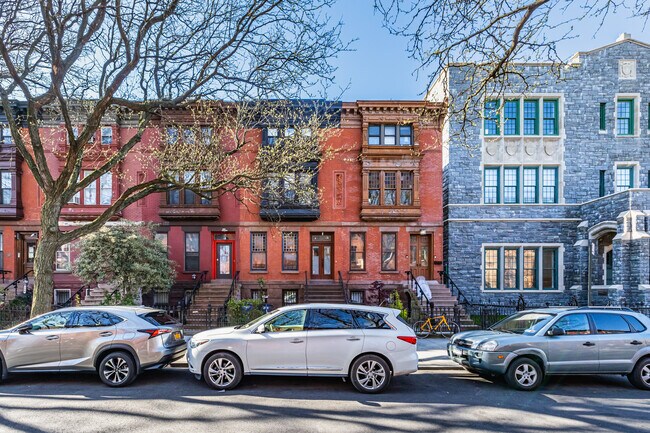 280 Macon Street in Brooklyn, NY - Foto de edificio - Building Photo