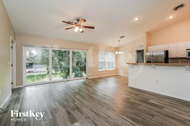 18533 Orlando Rd in Ft. Myers, FL - Building Photo - Building Photo