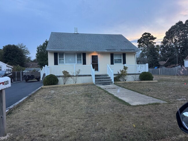 property at 520 Lloyd Rd