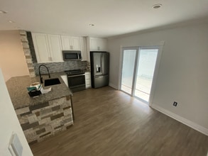 11811 Cypress Hill Cir in Tampa, FL - Foto de edificio - Building Photo