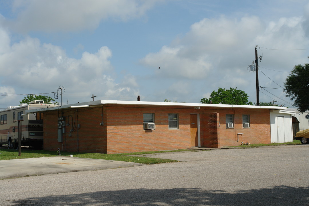 Brazos Mobile Home Port in Freeport, TX - Building Photo