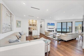 1211 Gulf of Mexico Dr in Longboat Key, FL - Building Photo - Building Photo