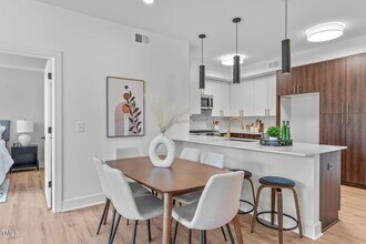 615 Peace St in Raleigh, NC - Building Photo - Building Photo