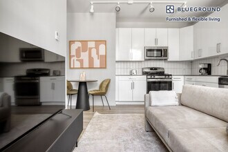 330 S Wells St in Chicago, IL - Building Photo - Building Photo