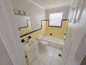 500-504 Northwood Rd in West Palm Beach, FL - Building Photo - Building Photo