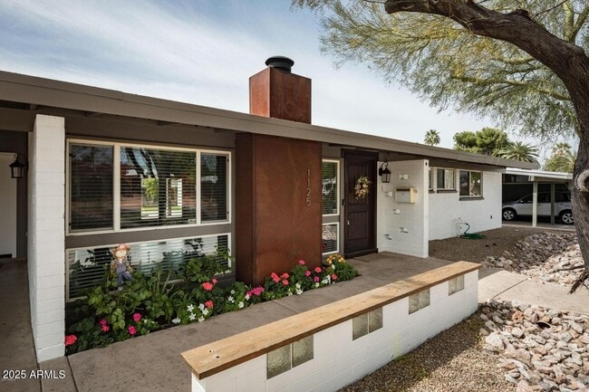 property at 1125 E Northview Ave