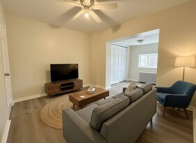 7104 N Broad St in Philadelphia, PA - Building Photo