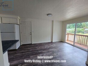 3975 Dove Ln in Eugene, OR - Building Photo - Building Photo
