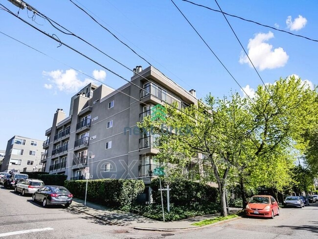 property at 511 E Roy St