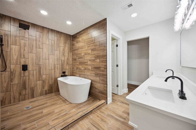 property at 7907 12 Fairway Ln