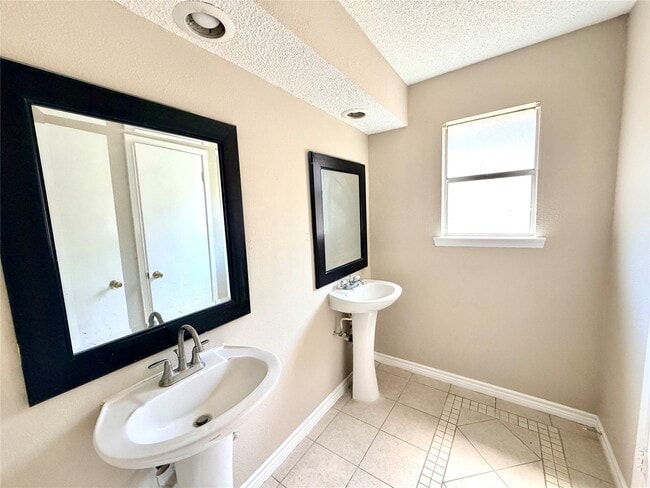 property at 4122 Baynard Dr