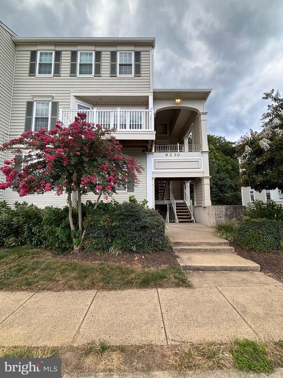 9230 Cardinal Forest Ln in Lorton, VA - Building Photo - Building Photo