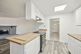 4218 Crestwood Dr in Garland, TX - Building Photo - Building Photo