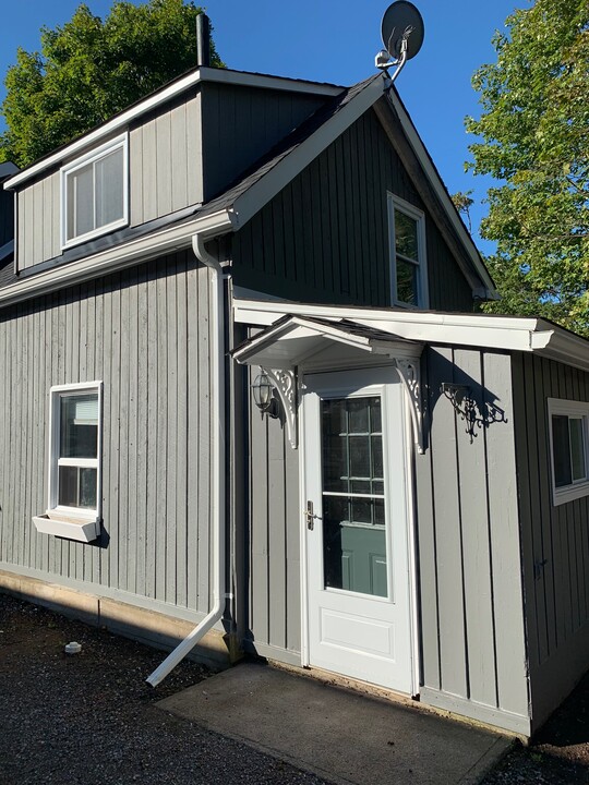 104 James St E in Cobourg, ON - Building Photo