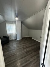 1502 Lake St in Emmetsburg, IA - Building Photo - Building Photo