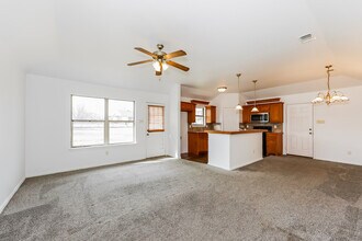 413 Maplewood St in Azle, TX - Building Photo - Building Photo