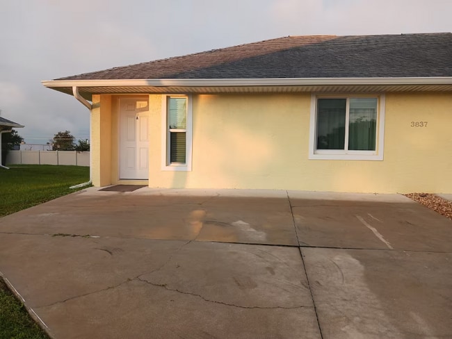 property at 3837 Hialeah Rd