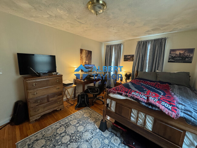 27 Mount Vernon St, Unit 27