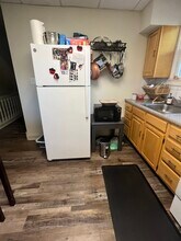 411 7th St, Unit B -2nd floor in Riverton, NJ - Foto de edificio - Building Photo