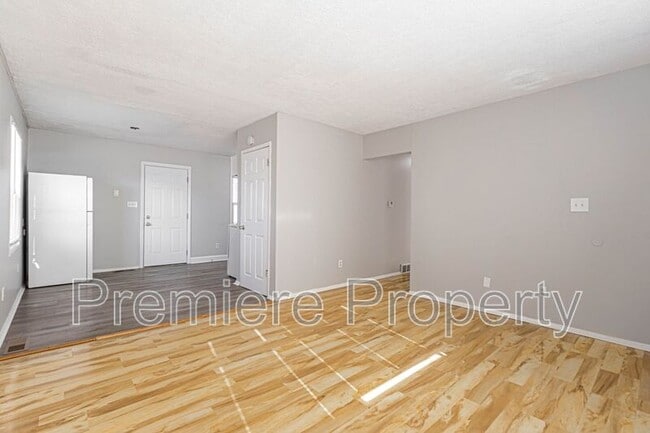 7600 E 50th St in Kansas City, MO - Building Photo - Building Photo