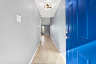 8611 Sherrywood Dr in Houston, TX - Building Photo - Building Photo