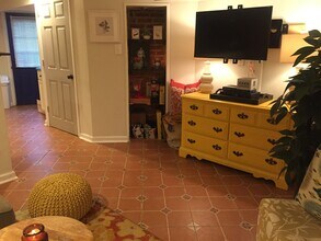 1012 Park Rd NW, Unit BASEMENT in Washington, DC - Building Photo - Building Photo