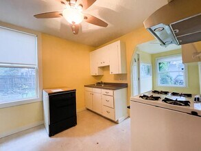 3236 SE Yamhill St in Portland, OR - Foto de edificio - Building Photo