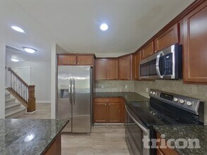 4916 Gibbons Link Rd in Charlotte, NC - Building Photo - Building Photo