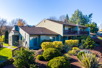 Bellwood Terrace in Portland, OR - Building Photo - Building Photo