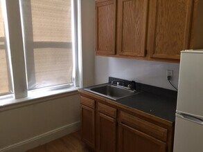 1817 Commonwealth Ave, Unit 17 in Auburndale, MA - Building Photo - Building Photo