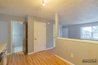 2550 Candlecrest Cir in Manhattan, KS - Building Photo - Building Photo